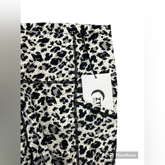 Snow Leopard Pocket Brilliant Hi-Rise 7/8 24” 8-10 ZYIA NWT - Picture 10 of 14